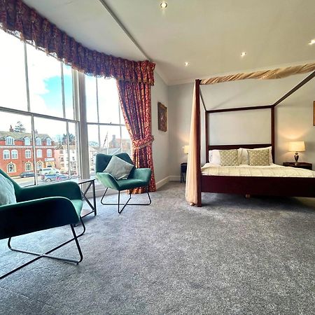 The Windmill Hotel 앨퍼드 외부 사진